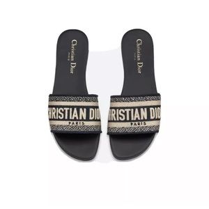 AUTH Christian Dior Dway slides